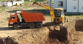 Котлован для дома Луга, цена от 313 руб./м3.